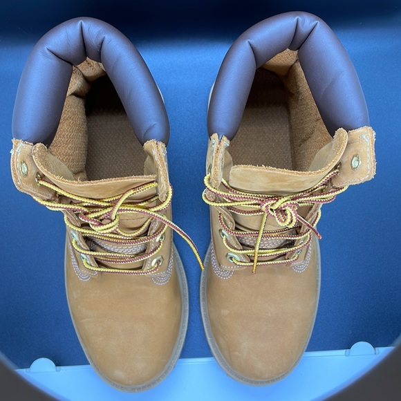 Woman’s Timberland boots - Picture 3 of 14